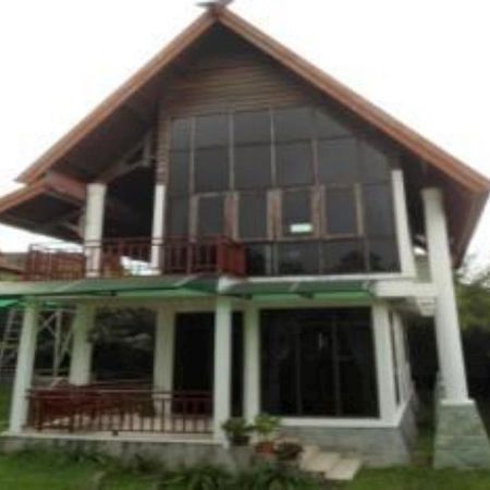 Nasta Inn Trawas Exterior foto